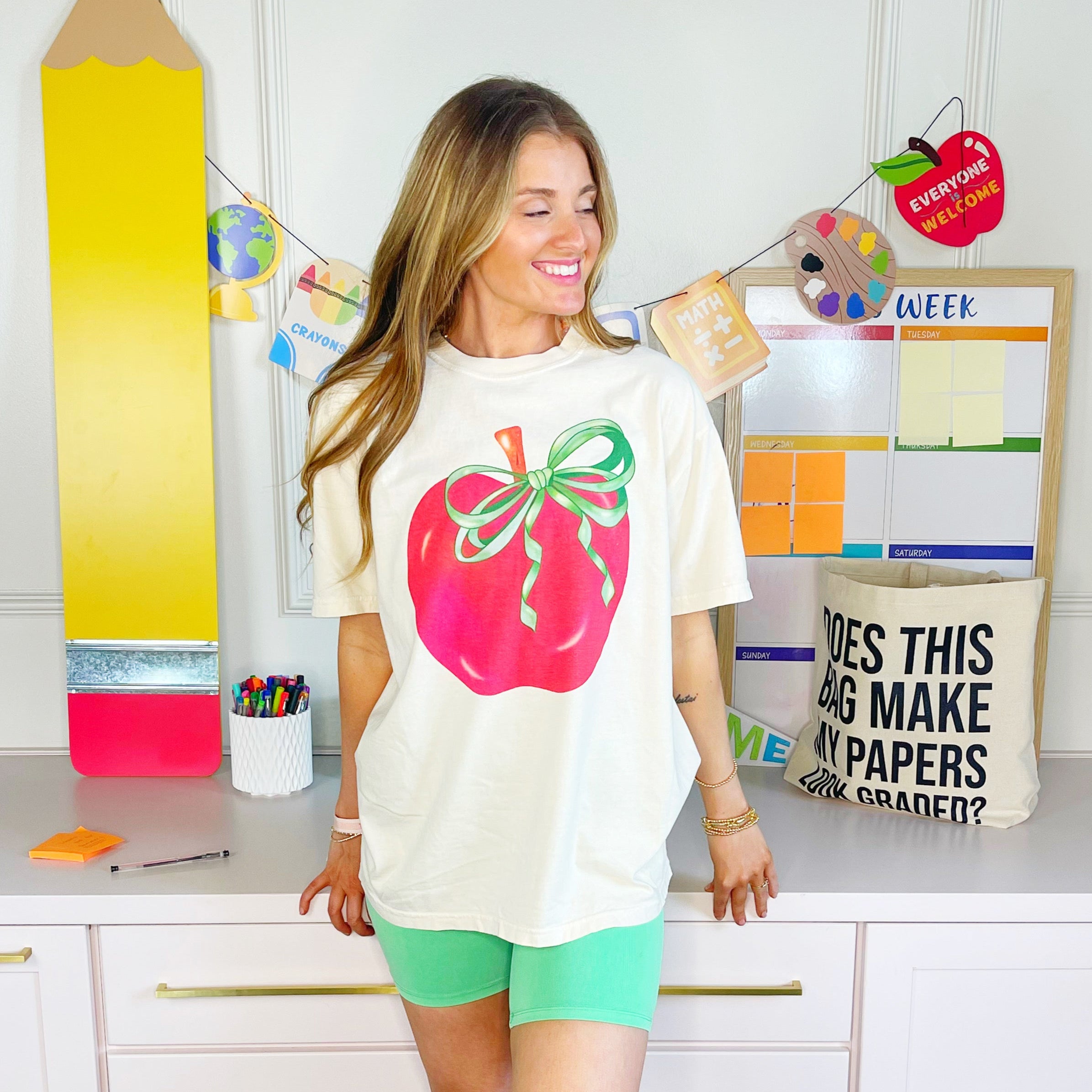 Teacher Apple with Bow Tee