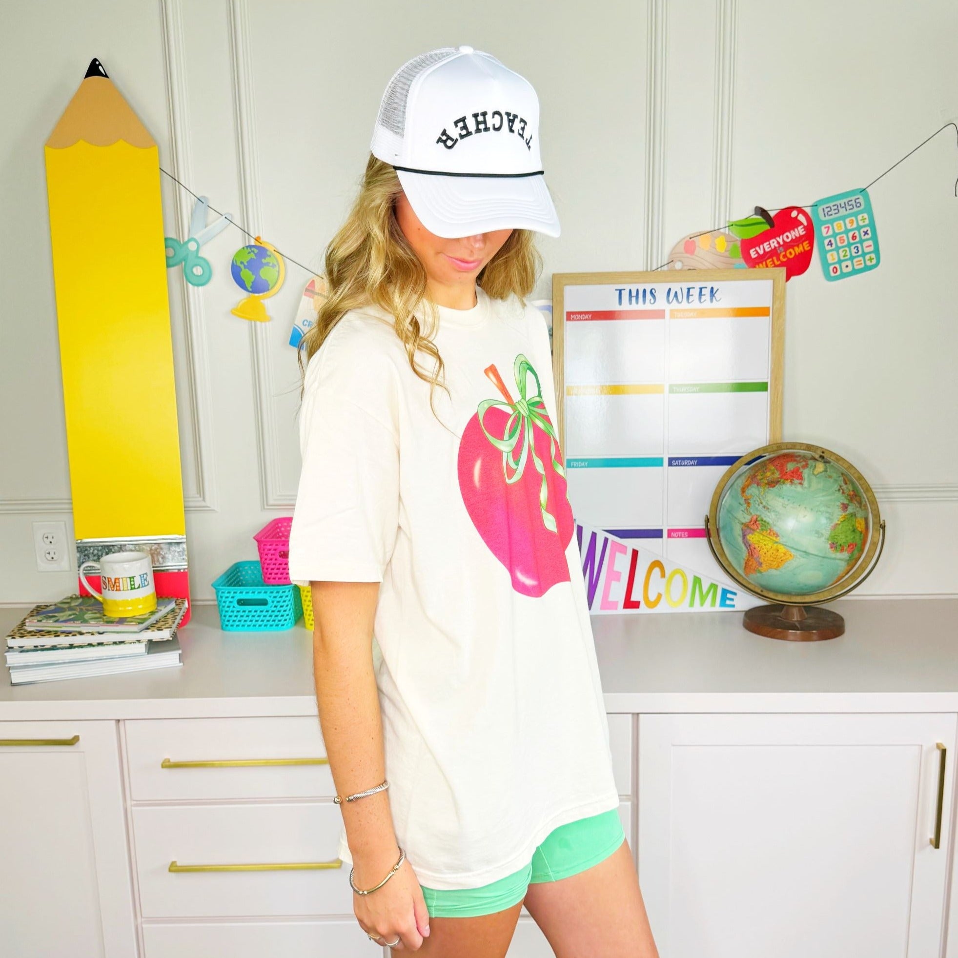 Teacher Apple with Bow Tee