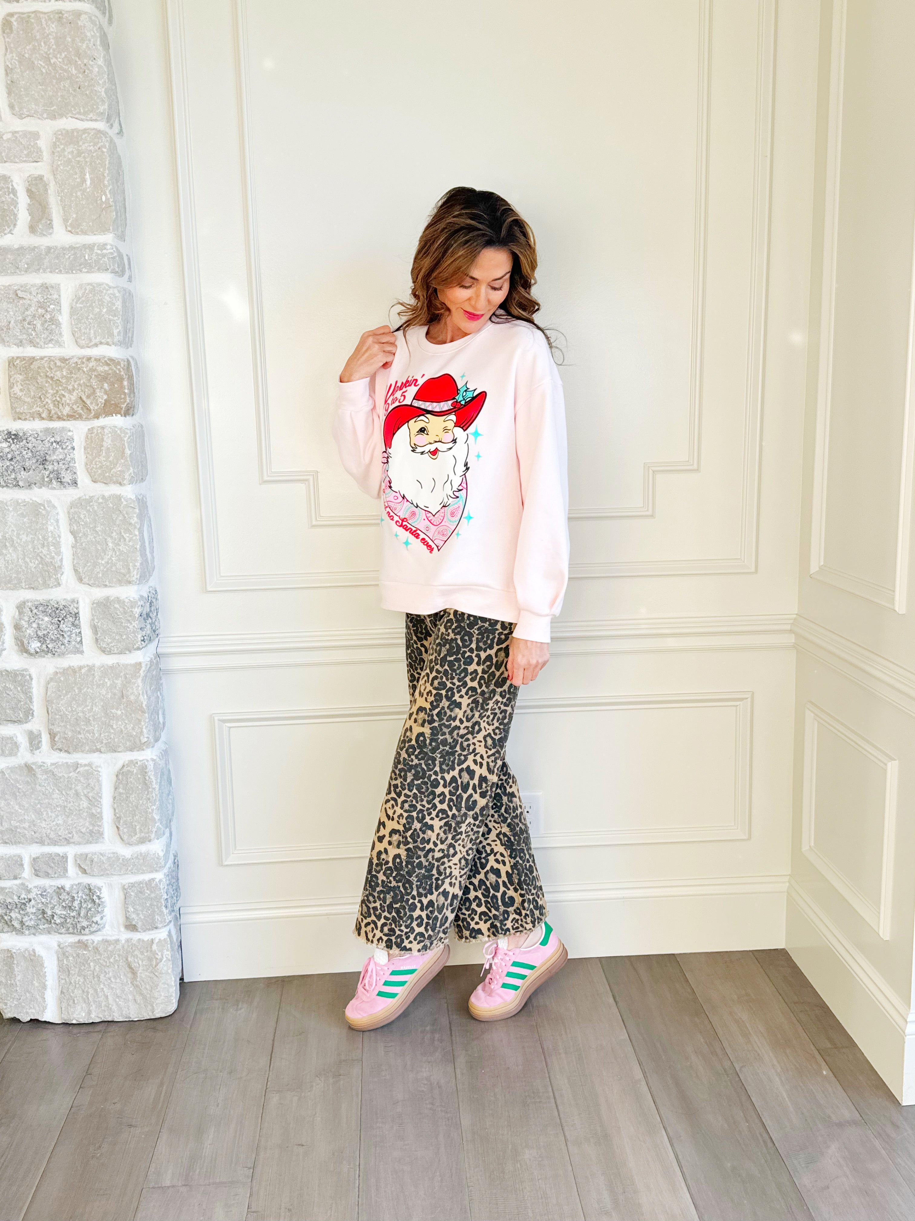 Western Santa P&P Pleated Sleeve Sweatshirt