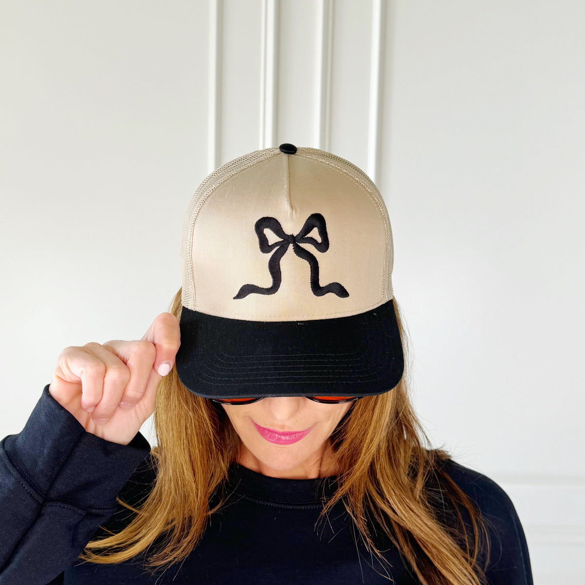 Black Bow Trucker Hat display picture 2