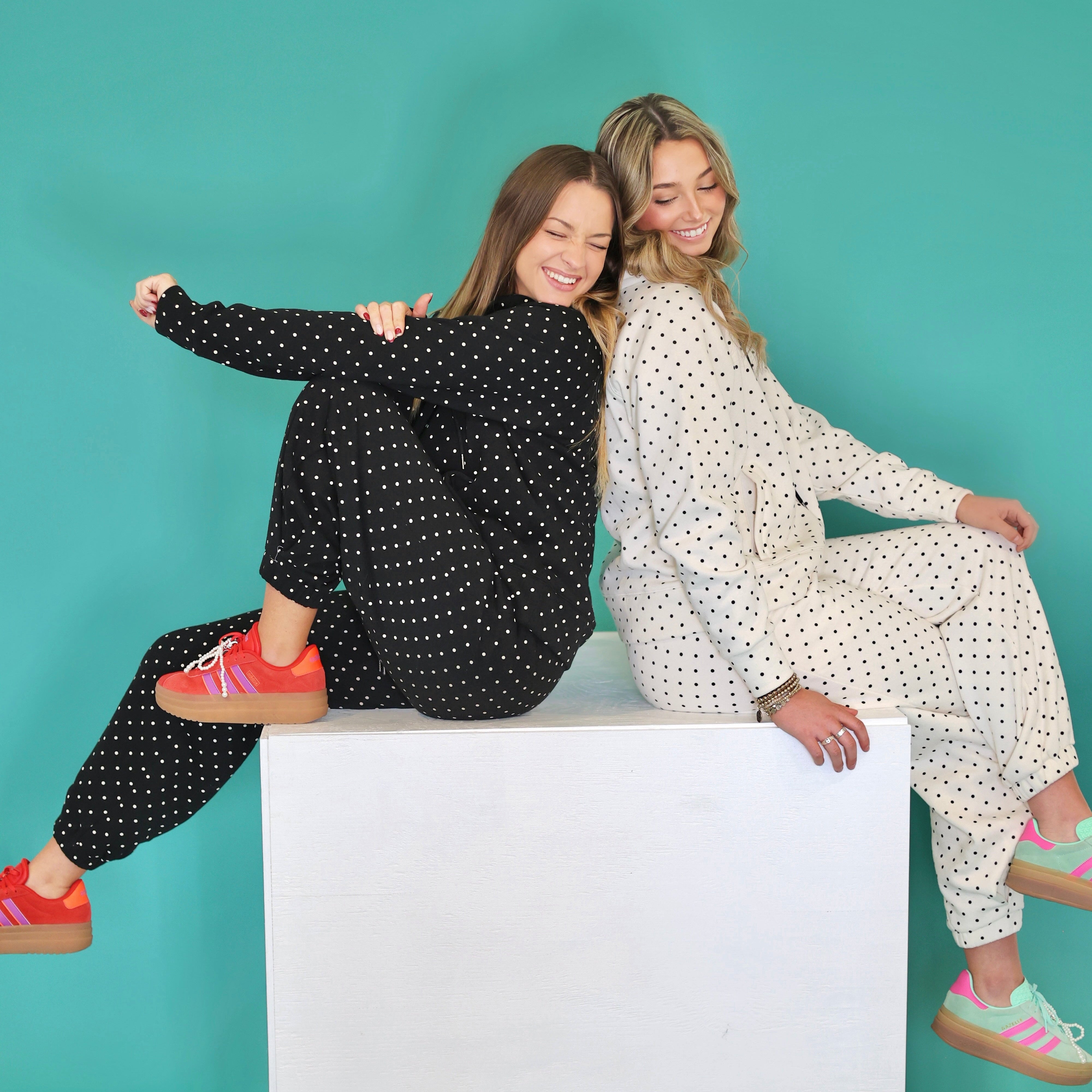 Black Ivory Polka Dot Sweatsuit Set Size Pack - Hoodie & Sweatpants (2S, 2M, 2L, 1XL)