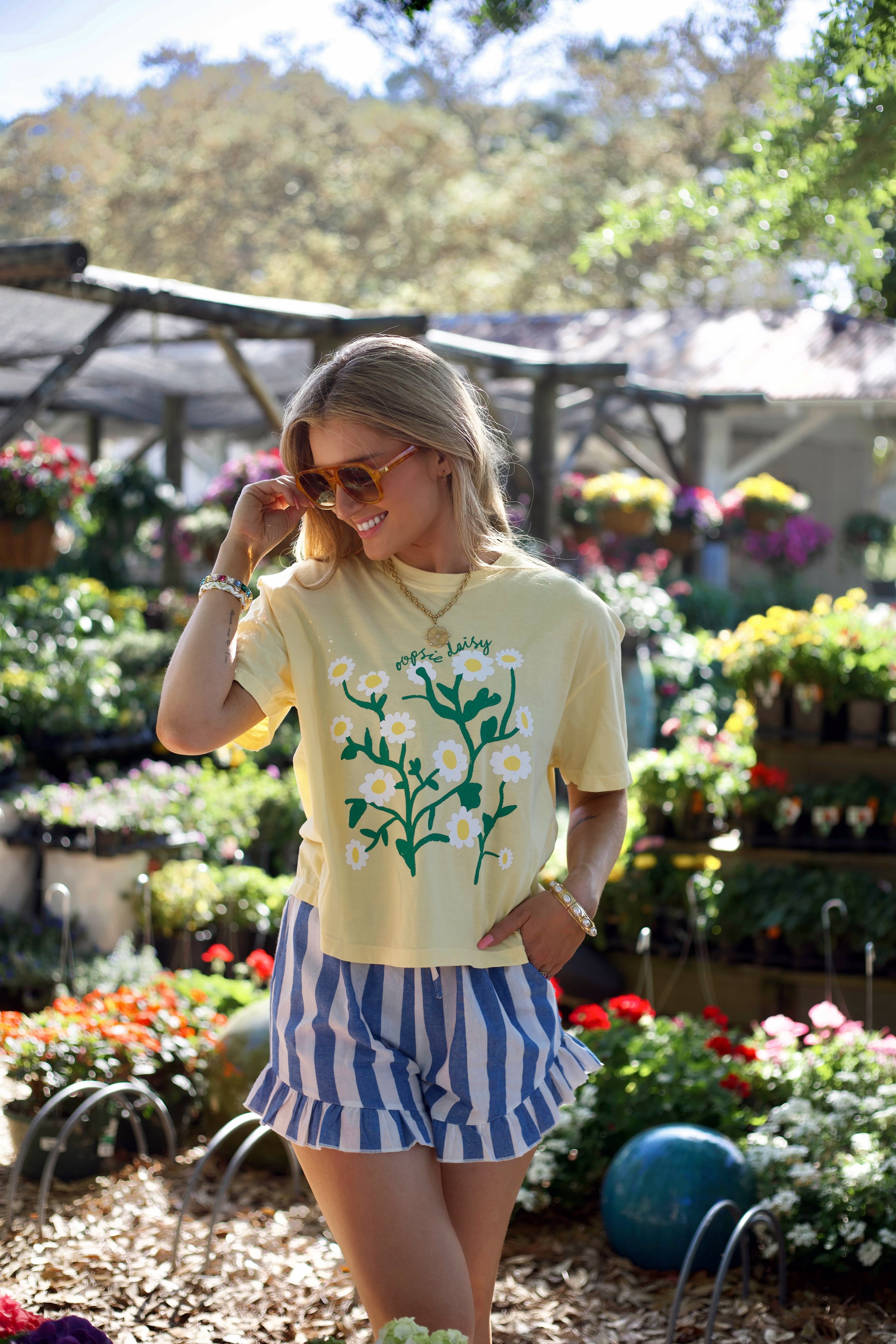 Daisy Crop Tee